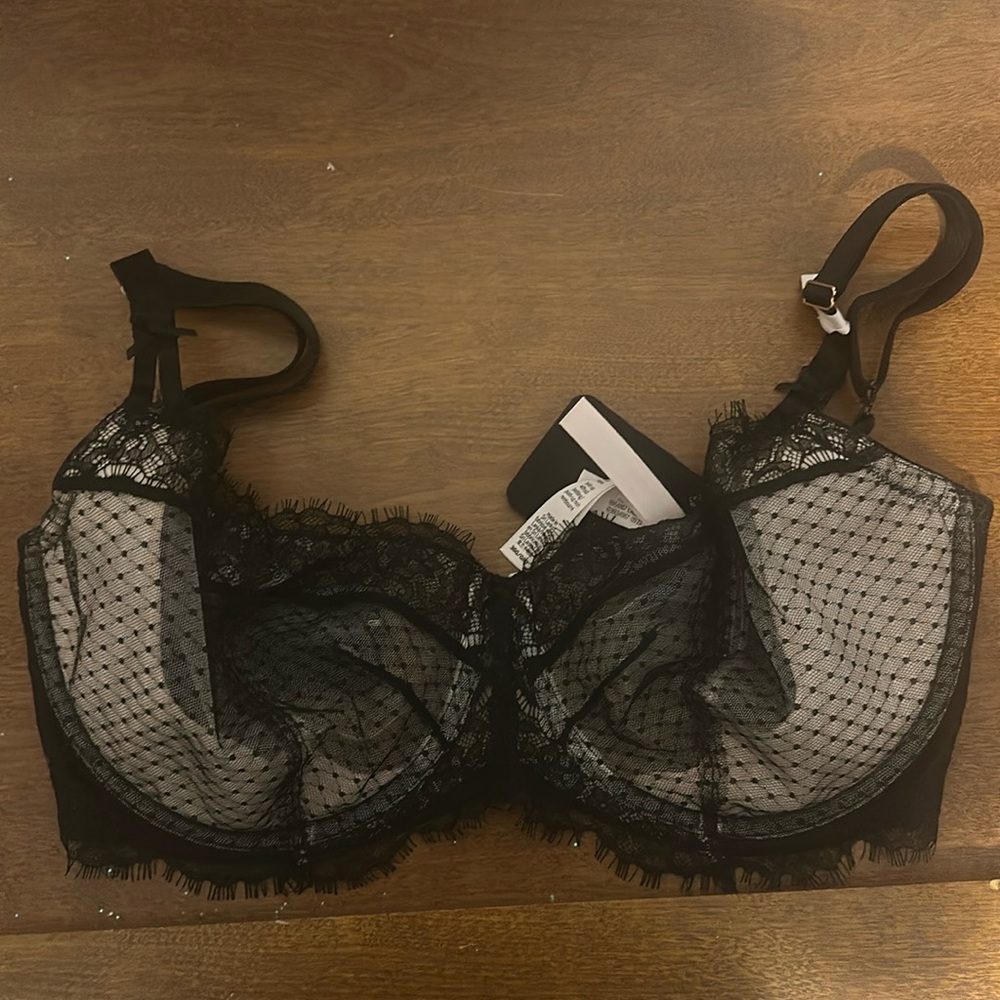 Only worn once Victoria’s Secret Dream Angels “wicked” Bra